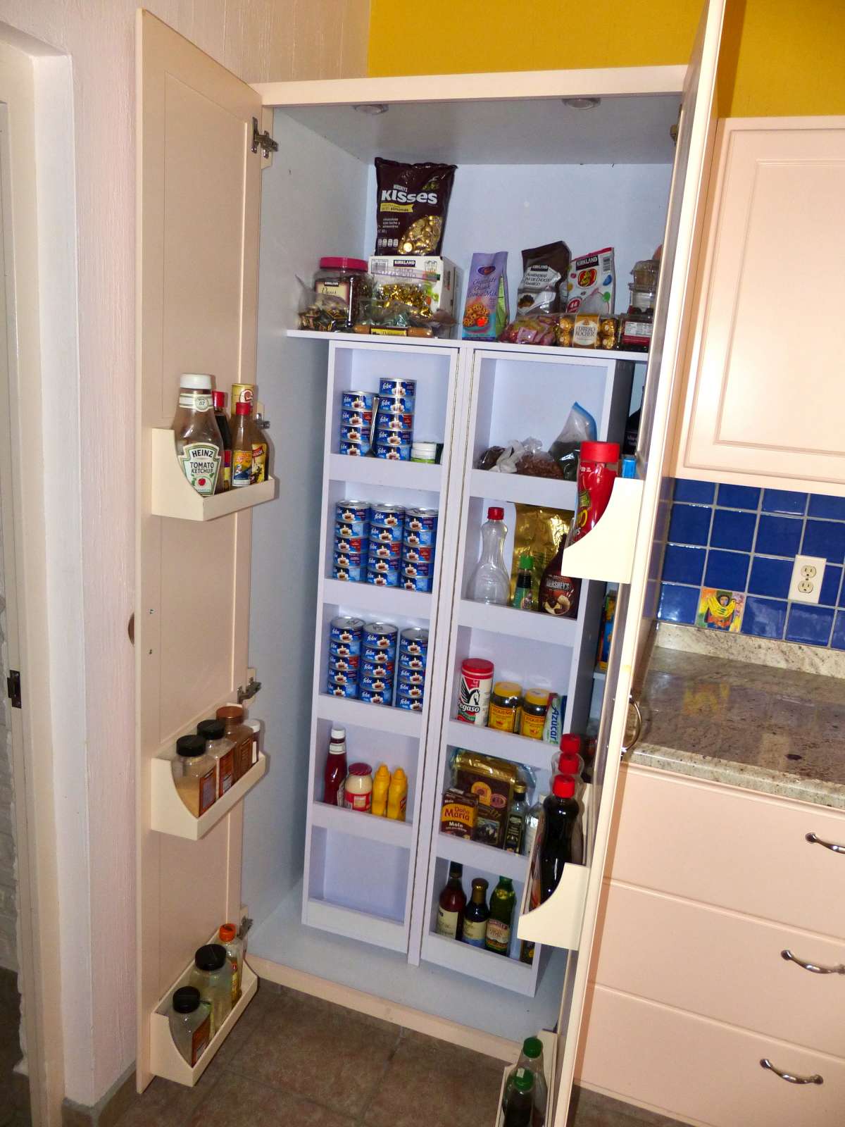 Pantry 2.jpg